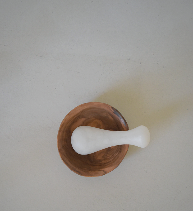 Mortero de olivo y marmol